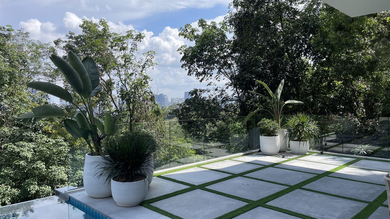 Poolside Tropical Upgrade